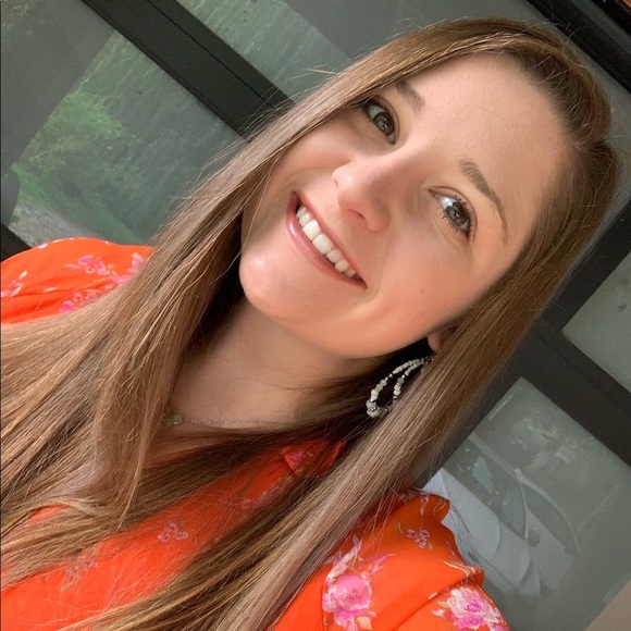 Meet Your Posher, Rachel - Picture 2 of 14